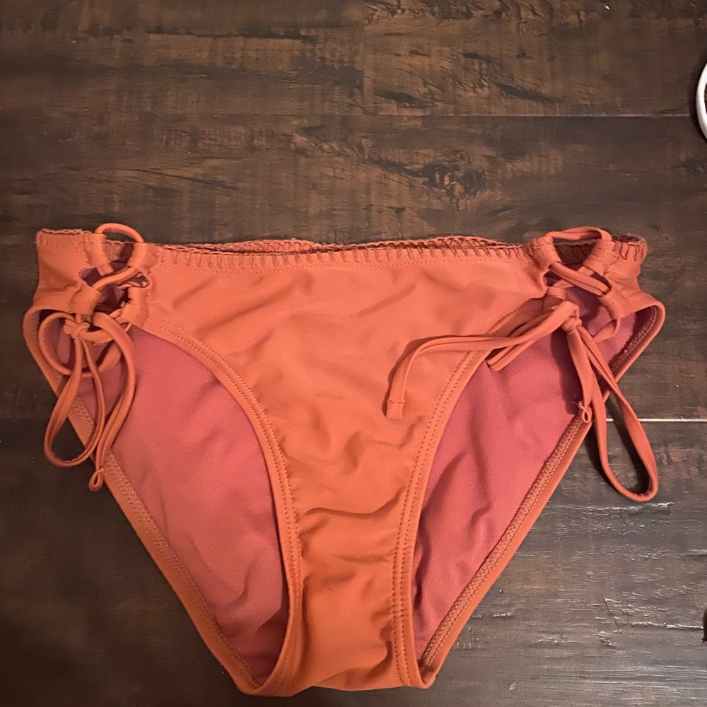 TWO BIKKINI BOTTOMS